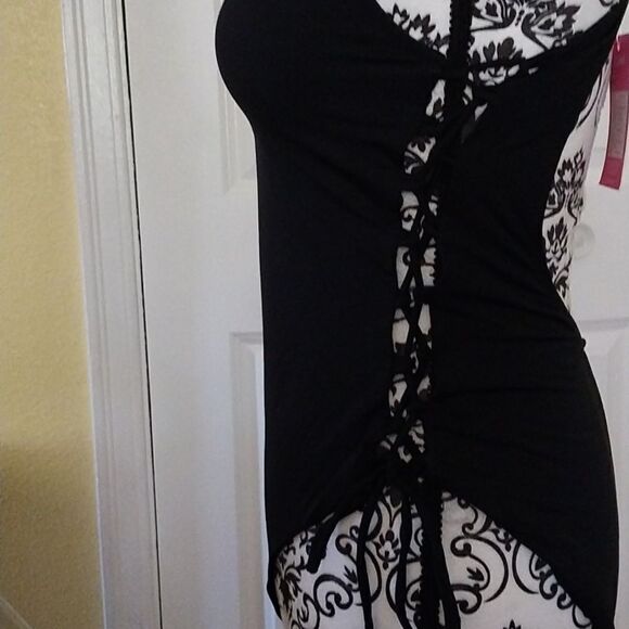 Coana Women Lace Up Sides V front Low Back Swimsuit NWT.     Size M - Picture 3 of 9